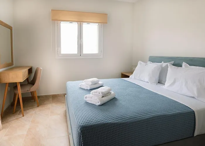 Vasilopoulos Residences - Emelia With Shared Pool