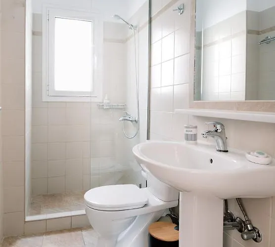 Vasilopoulos Residences - Emelia With Shared Pool * 阿尔戈斯托利翁