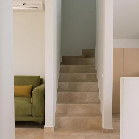 Vasilopoulos Residences - Emelia With Shared Pool Villa *