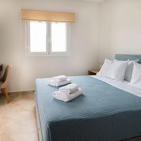 Vasilopoulos Residences - Emelia With Shared Pool